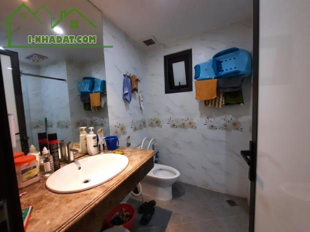 Bán nhà Nguyễn Văn Cừ - Gia Thụy. DT 60m2, Nhà xây 5 Tầng - 4