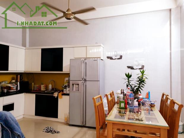 Bán nhà MP Nguyễn Văn Cừ, 180m², Kinh doanh ngày đêm. - 2