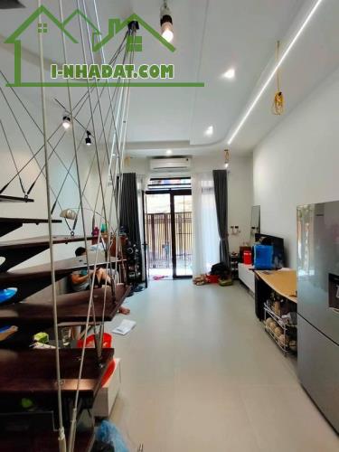 BÁN NHÀ TRƯƠNG ĐỊNH 42M2, 5 TẦNG - NGÕ THÔNG , giá 4,3 tỷ Lh 0911002289