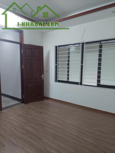 Nhà bán Phố Bà Triệu 282 m2, ô tô vào nhà, kinh doanh được các mặt hàng cao cấp.