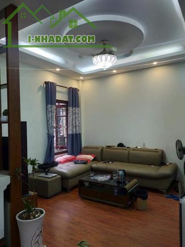Siêu rẻ, Ngõ Lâm Du 70m, 3 tầng, mỹ 7.6m,  4.3 tỷ.  + Vị trí cách cầu Chương Dương 300m, - 2