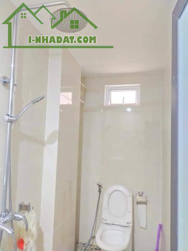 Siêu rẻ, Ngõ Lâm Du 70m, 3 tầng, mỹ 7.6m,  4.3 tỷ.  + Vị trí cách cầu Chương Dương 300m, - 4