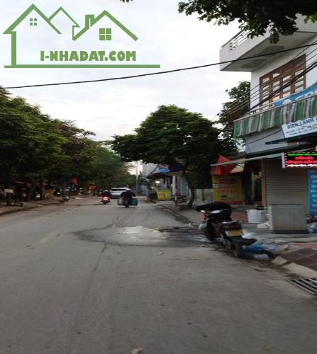 Bán đất phố Thúy Lĩnh 122M2, MT4,5M,  5 Tỷ, 2 mặt ngõ ôtô tải vào chia 3 căn, kd