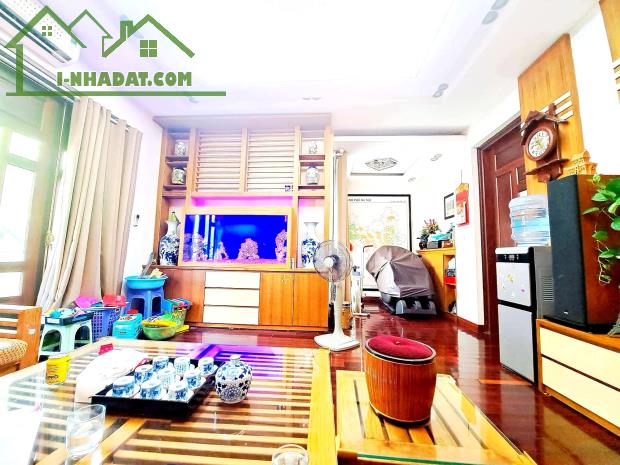 Bán nhà Chùa Láng Đống Đa, dt 45m x3t, mt 3,5m Giấ 6,65 tỷ