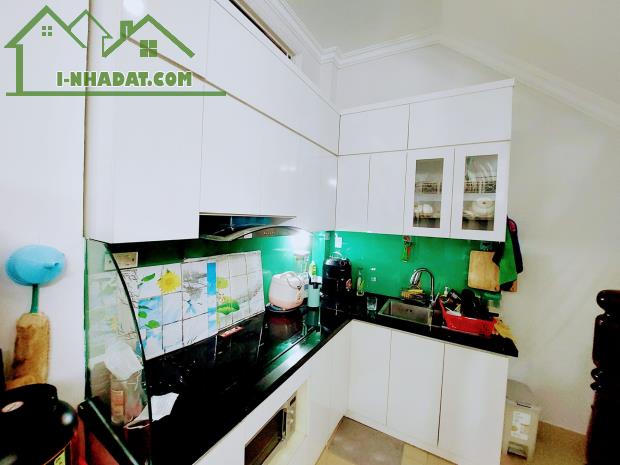 Bán nhà Chùa Láng Đống Đa, dt 45m x3t, mt 3,5m Giấ 6,65 tỷ - 2