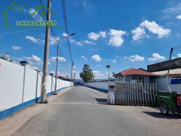 bán nhà trọ 11x63m xã Đức Lập Hạ, Đức Hòa Long An thổ cư 100% giá 6.9 tỷ Lh: 0949 861 287