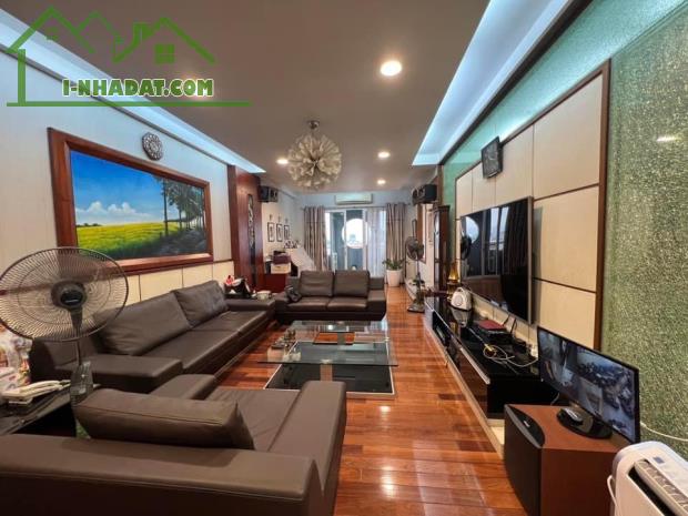 Bán nhà Hoà Mã mặt phố cổ HBT kinh doanh vỉ hè 115 m2 giá 70 tỷ - 3