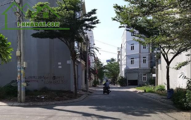 Lô đất đường 827 phú hữu diện tích 59m, vị trí đẹp giá tốt, khu dân cư hiện hữu
