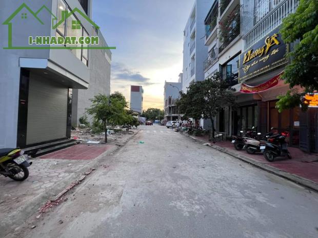 Bán đất đấu giá Tân Triều, Yên Xa, đường ô tô tránh, vỉa hè KD 120m2, MT6m, nhỉnh 16 tỷ