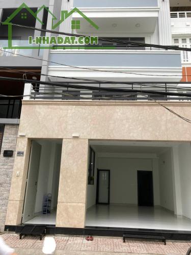 Cho Thuê mặt bằng tầng trệt 60m2, XVNT ngay BXMĐ, chỉ nhỉnh 10 triệu, nhà mới xây kiên cố