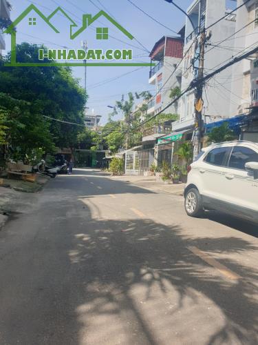 Bán gấp: 10,5 tỷ_DT: 4,3x20m nhà 3 tầng _ mặt tiền khu Ni Sư Huỳnh Liên, P10, Tân Bình