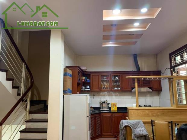 BÁN NHÀ KIM GIANG. LÔ GÓC.ÔTÔ VÀO NHÀ. KD. DT 51M. 5TẦNG. MT 5.7M.NHỈNH 7 TỶ. CẦN BÁN GẤP - 3