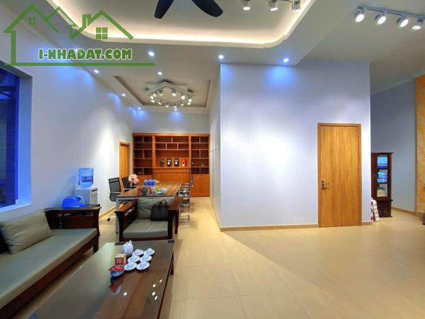 NHÀ VÍP NGUYỄN CƠ THẠCH. ÔTÔ VÔ NHÀ.DT 146M. 4TẦNG. MT 13.5M. NHỈNH 37 TỶ.MỸ ĐÌNH. ĐANG C - 4