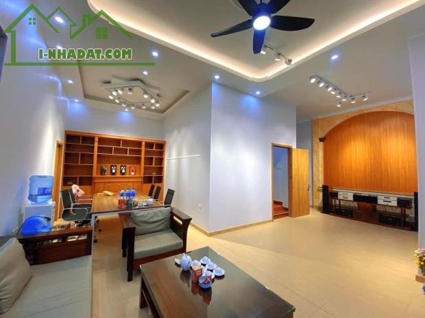 NHÀ VÍP NGUYỄN CƠ THẠCH. ÔTÔ VÔ NHÀ.DT 146M. 4TẦNG. MT 13.5M. NHỈNH 37 TỶ.MỸ ĐÌNH. ĐANG C - 5