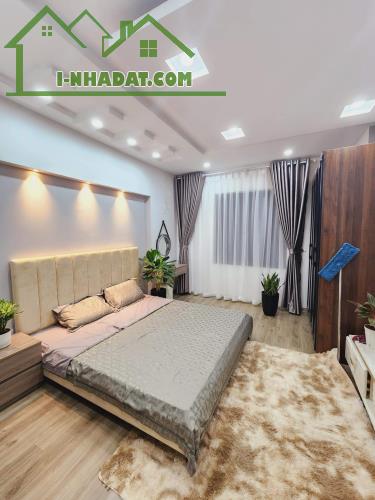 Bán Gấp Nhà Trường Chinh 35m×6T Gần ĐH Y 50m Ra Ô Tô Tránh. Nhỉnh 4 tỷ - 5