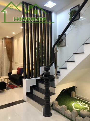 Nhà xinh rẻ 4 x 11m 1 trệt 4 lầu Đất Thánh Q. Tân Bình TP.HCM - 3