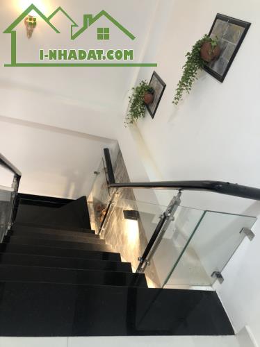 Nhà xinh rẻ 4 x 11m 1 trệt 4 lầu Đất Thánh Q. Tân Bình TP.HCM - 1