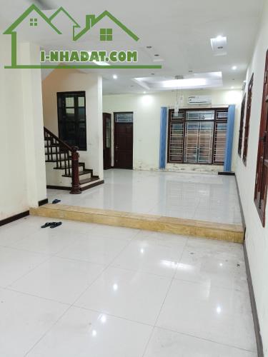 Cho thuê gấp Biệt thự Việt Hưng-Long Biên-200m * 3.5 tầng-28 triệu/tháng