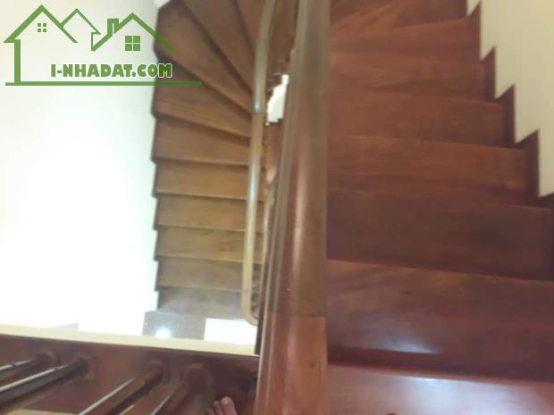 Bán nhà phân lô Trần Quốc Hoàn 55mX5tầng MT6.3 giá19.5tỷ - 2