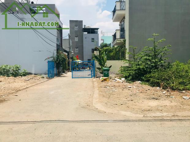 Lô góc 2 mặt tiền hẻm 12 đường 339 phước long B, diện tích 158m vị trí đẹp