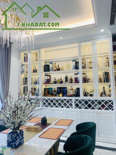 Bán gấp nhà Mễ Trì- Nam Từ Liêm 66m2, MT 5,2m, 6 tầng-Thang Máy- Ô tô tránh 11 tỷ - 3