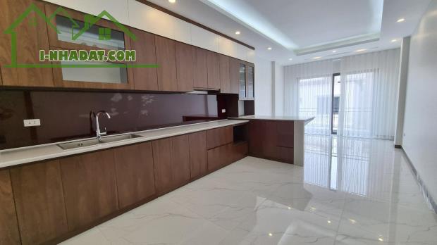 Bán Nhà Phạm Văn Đồng 80m2*5 Ô Tô Kinh Doanh Giá 15.8 tỷ Lh 0824564222. - 1