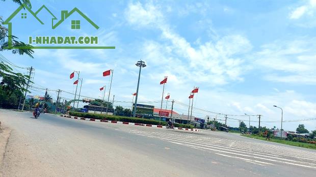 Bán đất  26x50m giá rẻ 2 tỷ 500 triệu ,xã Tân Phú , Huyện  Đức hòa, Long An.0974480757 - 3