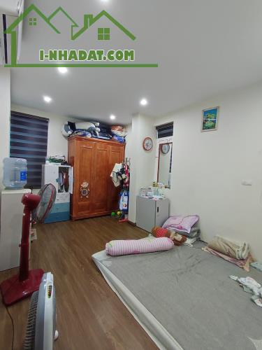 Phân Lô, Oto Tránh, Phố Nguyễn Phong Sắc DT60m2 , MT 4.21 Giá 13.5 Tỷ - 2