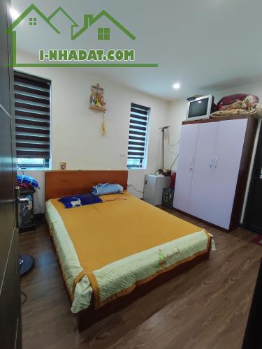 Phân Lô, Oto Tránh, Phố Nguyễn Phong Sắc DT60m2 , MT 4.21 Giá 13.5 Tỷ