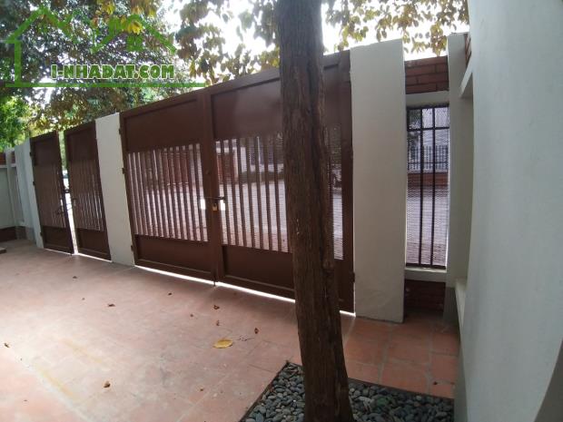 Cho thuê Biệt thự Đại mỗ, nhà đẹp 180m2x3T, chỉ 18tr - 4