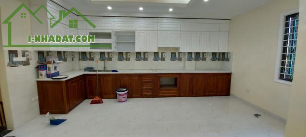 Bán Nhà Phú Diễn DT 85m2 9 Tầng MT 6m Giá 16.8 tỷ Ô Tô Tránh Vỉa Hè Thang Máy Kinh Doanh - 1