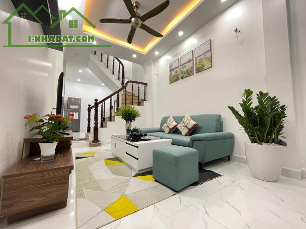 Bán nhà Xuân Phương 48m 5PN, 5T, view Foresa,mới đẹp ở ngay chỉ 3.4 tỷ