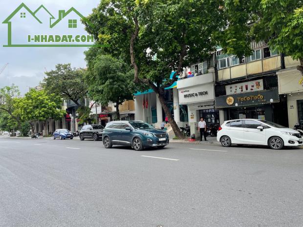 HOT! Bán nhà mặt phố Hàng Bài, Hoàn Kiếm, đẹp nhất phố, kinh doanh đỉnh, 288m2, giá 270 tỷ - 1