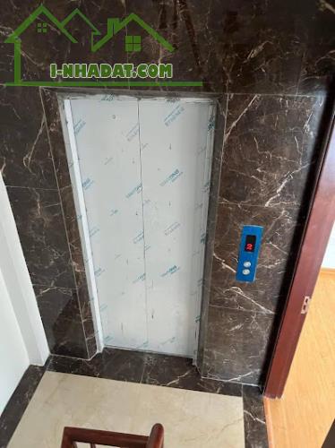 Cần bán nhà riêng, lô góc, ô tô tránh. 35/46m2 6 tầng mặt tiền 5m. ĐƯỜNG LÁNG - Quận Đống - 1