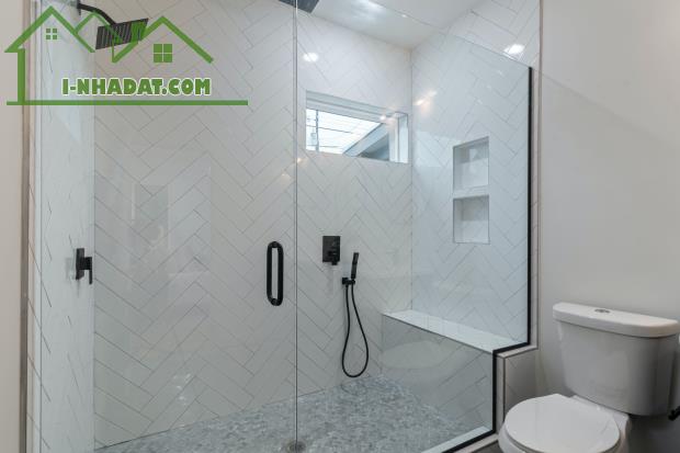 Bán Nhà Rẻ  Nhất Lý Tự Trọng Quận Hải Châu - Ô Tô-  100m2 - Chỉ :  3 Tỷ 7 - 2