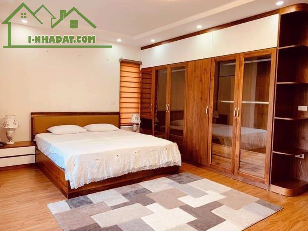 DUY NHẤT 1 NHÀ BÁN NGÕ 55 PHỐ ĐỖ QUANG DT:52m2X5T - PHÂN LÔ, VỈA HÈ - 1