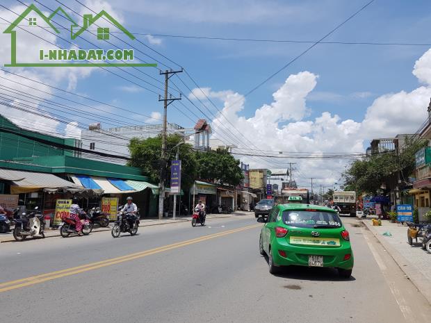 bán đất mặt tiền dt 8.112m2 thị trấn Hiệp Hòa Đức Hòa, Long An giá 8.2 tỷ LH: 0949 861 287 - 5