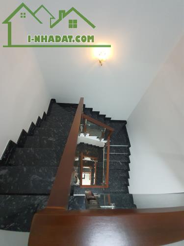 Bán nhà góc 2 mặt tiền kinh doanh sầm uất đường 11 phường Trường Thọ, Thủ Đức - 1