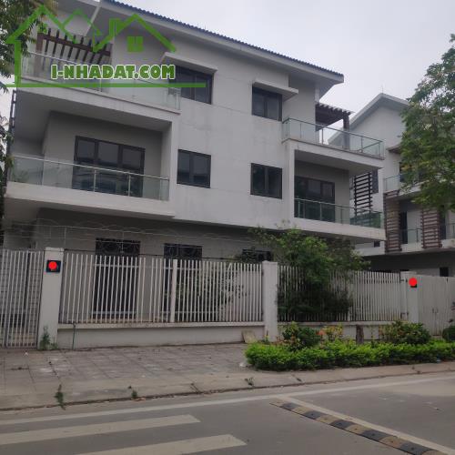 BÁN BIỆT THỰ KHU ĐÔ THỊ SINH THÁI XUÂN PHƯƠNG Foresa Villa 20 TỶ 0982188151