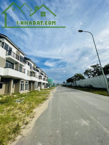 🔥🔥 SIÊU PHẨM HÀNG HIẾM KHU C ROYAL PARK - HƯỚNG TÂY VIEW CONDOTEL - Giá 3.8x tỷ