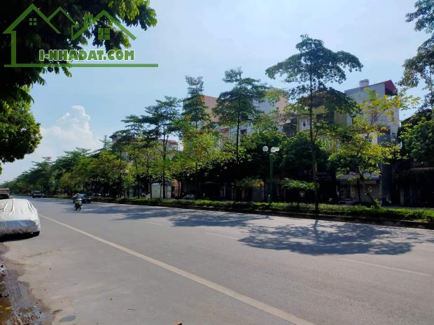 Giang Biên 54m ĐẤT mt 4.2m 3.85 tỷ /ô tô/KD/0904264580.