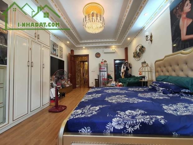 MẶT PHỐ VIEW HỒ TÂY - MỘT MẶT NGÕ - DIỆN TÍCH KHỦNG  Mô tả:   Mảnh đất đẳng cấp mặt Hồ Tây - 1