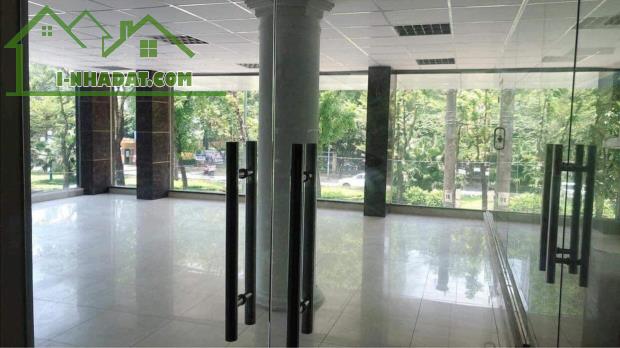 Bán nhà đường Phạm Văn Đồng 200m2 10 tầng mt11m giá 160 tỷ . - 1