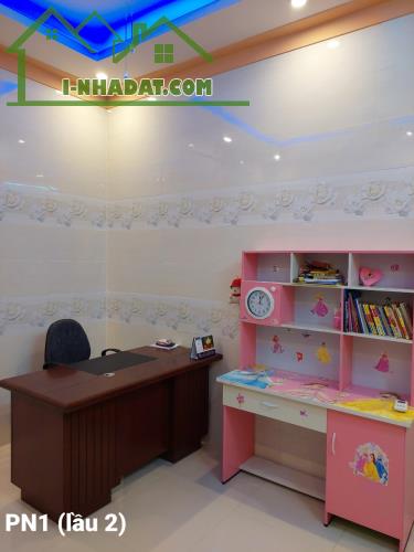 Cần tiền làm ăn Bán gáp Biệt Thự,ngang 13 dài 68 Phường 8 TP VĨNH LONG.