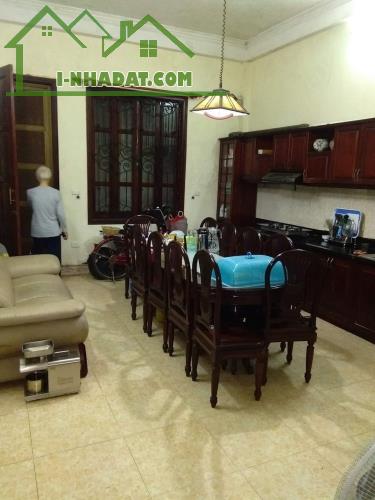 Bán đất tặng nhà Nguyễn Khánh Toàn Cầu Giấy giá đầu tư 18 tỷ 120m mt7m oto đỗ cửa . - 1