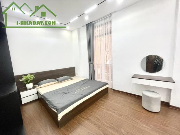 Bán nhà Yên Hòa, Cầu giấy, dt 39m x4t, mt 7,3m. giá 6,3 tỷ.