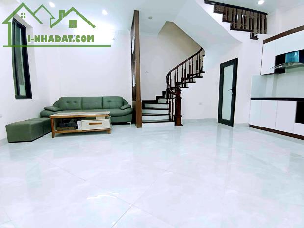 Bán Nguyễn Khang cầu Giấy. 30m x5t,mt 5m. gía 5,25 tỷ. - 3
