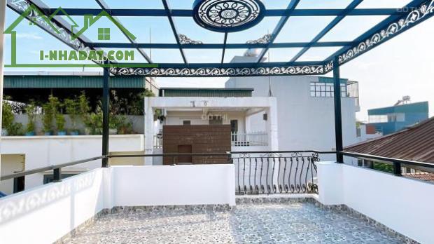Bán nhà khu Vip Ái Mộ - Bồ Đề 72m2 x 5m MT x 6, Giá 15.6 tỷ, thang máy, ô tô, kinh doanh.