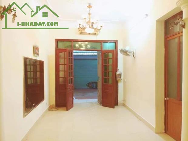 Bán nhà mặt phố 88m trung tâm Tây Hồ. Mặt tiền 5.6m - 2