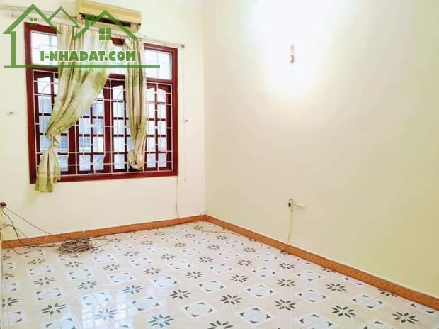 Bán nhà mặt phố 88m trung tâm Tây Hồ. Mặt tiền 5.6m